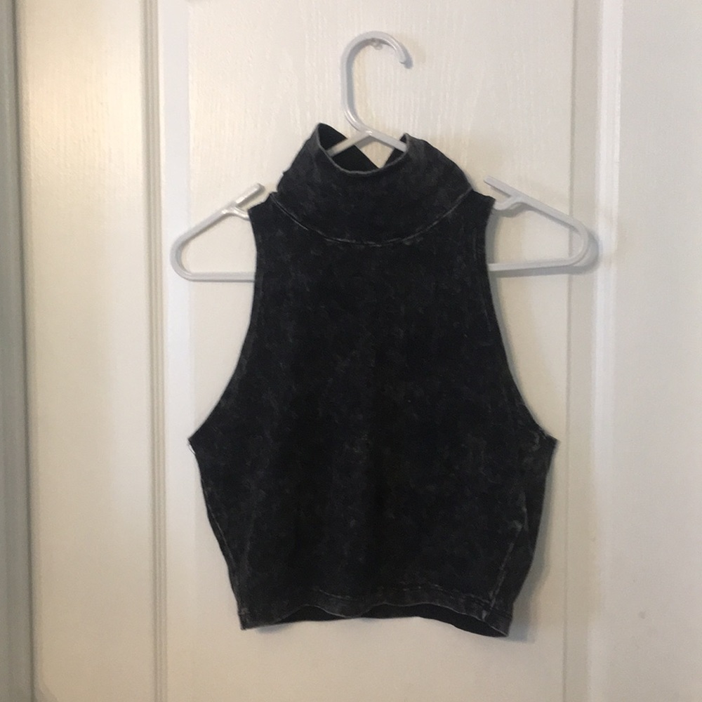 acid wash mock neck tank!